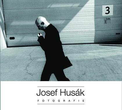 Kniha Josef Husák. Fotografie
