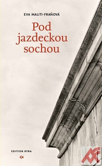 Pod jazdeckou sochou