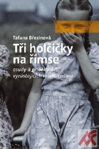 Tři holčičky na římse